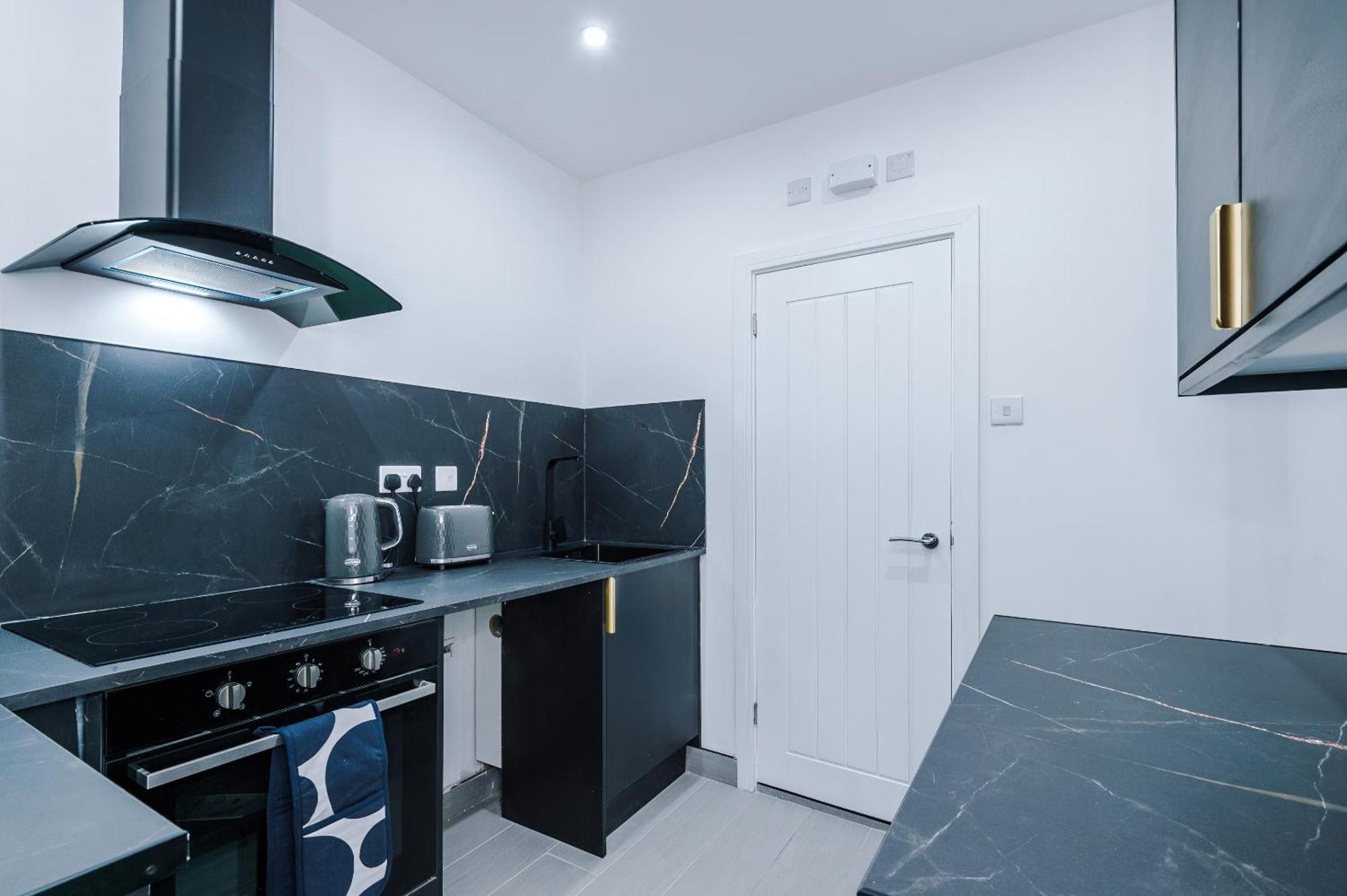 Comfort Style Brand New Selly Oaks Apartment Birmingham Room photo